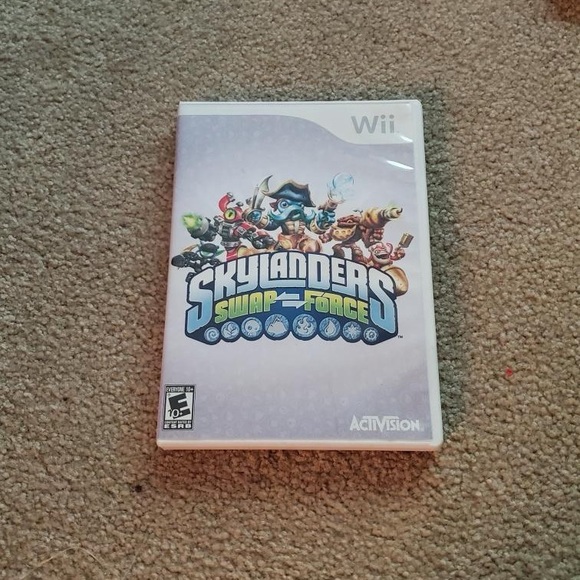 Skylanders Swapforce game and figures for the Nintendo Wii - Picture 12 of 13